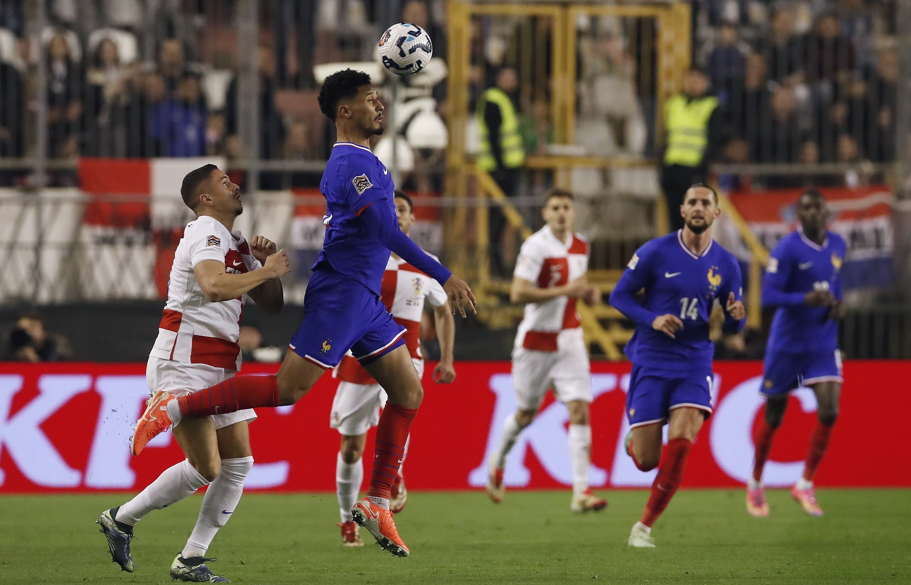 足球赛事掀起热潮，欧国联焦点战即将上演的简单介绍