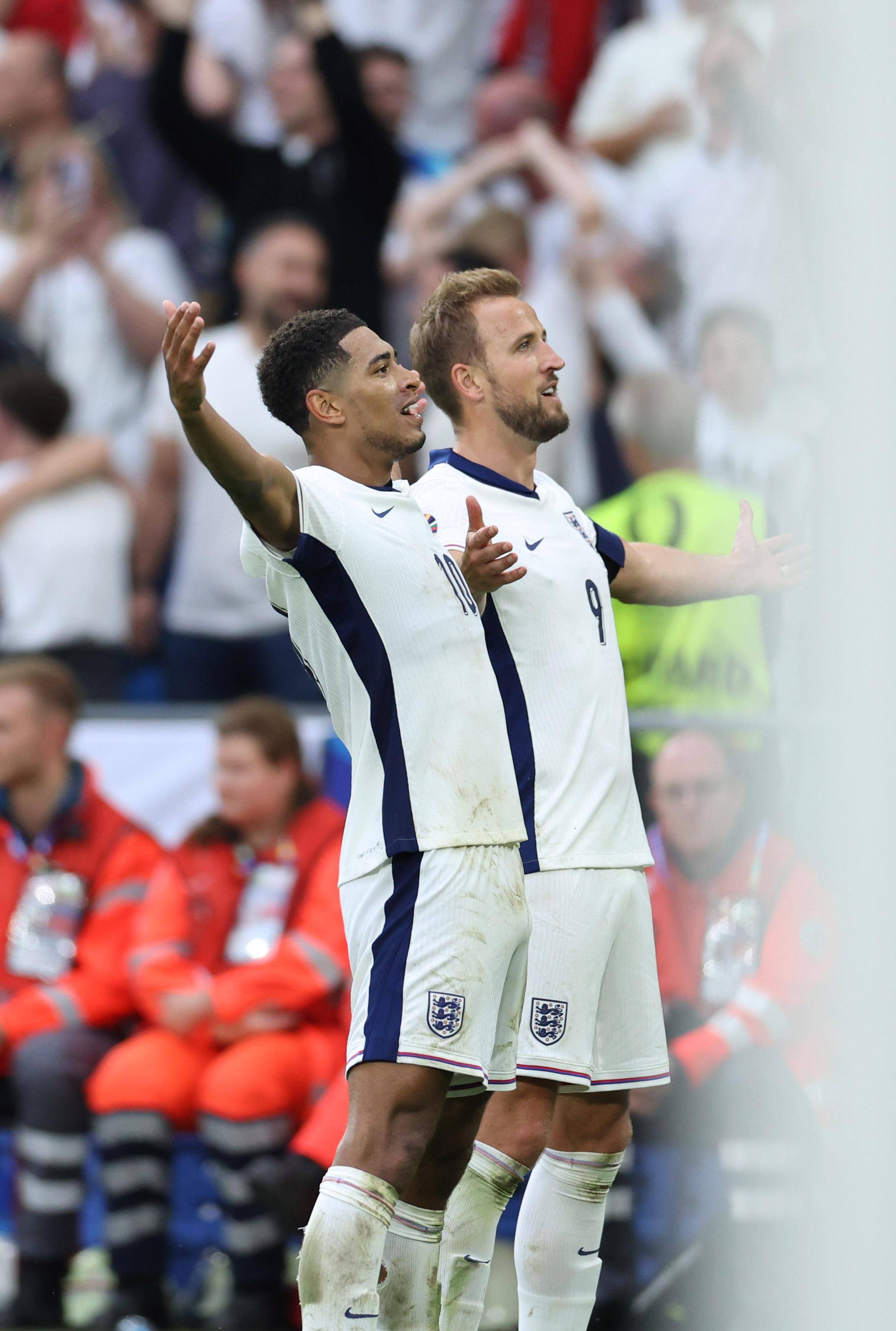 英格兰队成功击败德国队 英格兰队成功击败德国队