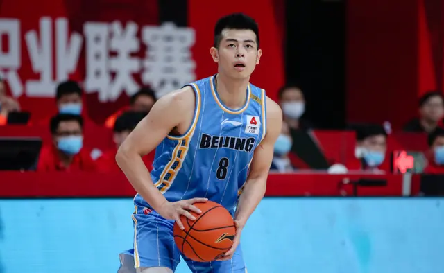 战术调整,领先优势逐渐扩大 战术调整,领先优势逐渐扩大