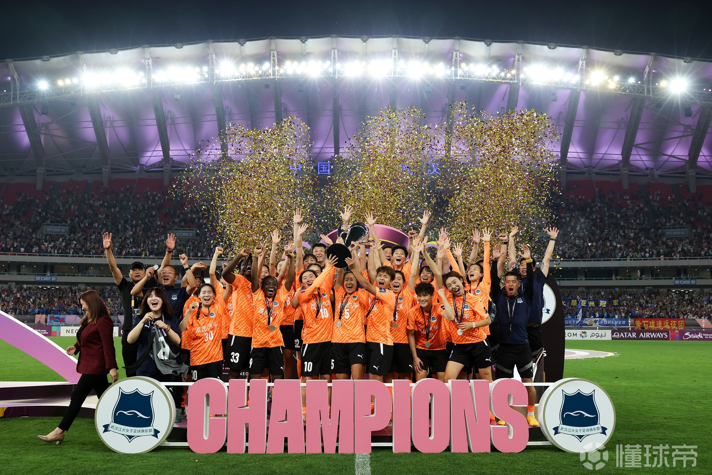 美国女足团队卓有成效赢得冠军