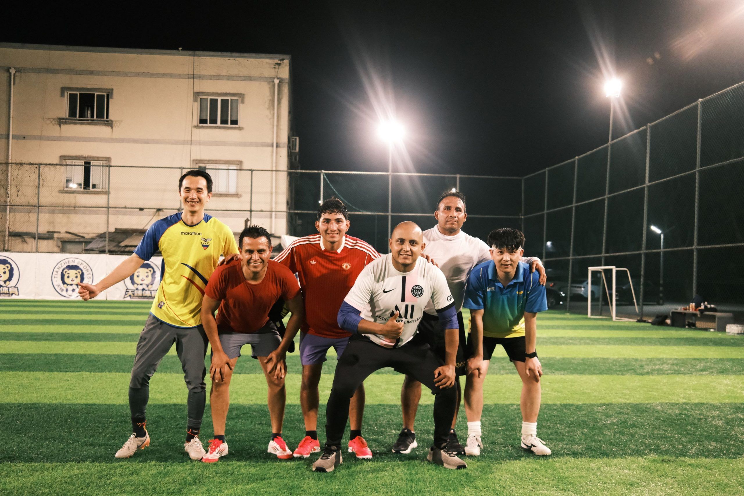 厄瓜多尔队在国际足球锦标赛获胜 厄瓜多尔队在国际足球锦标赛获胜