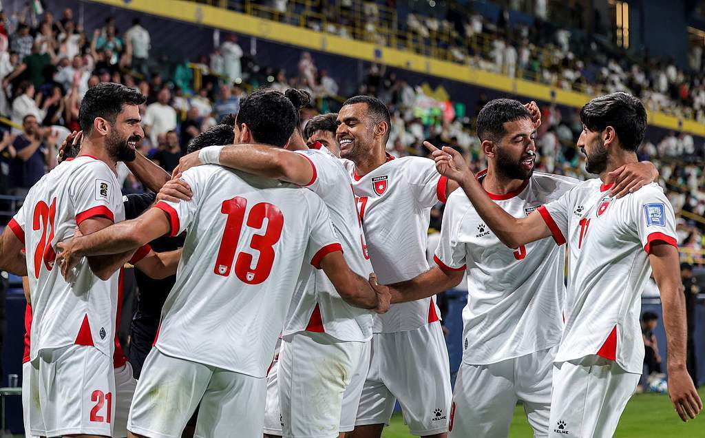 关于球场上即将上演激烈对决,球迷翘首以待的信息 关于球场上即将上演激烈对决,球迷翘首以待的信息