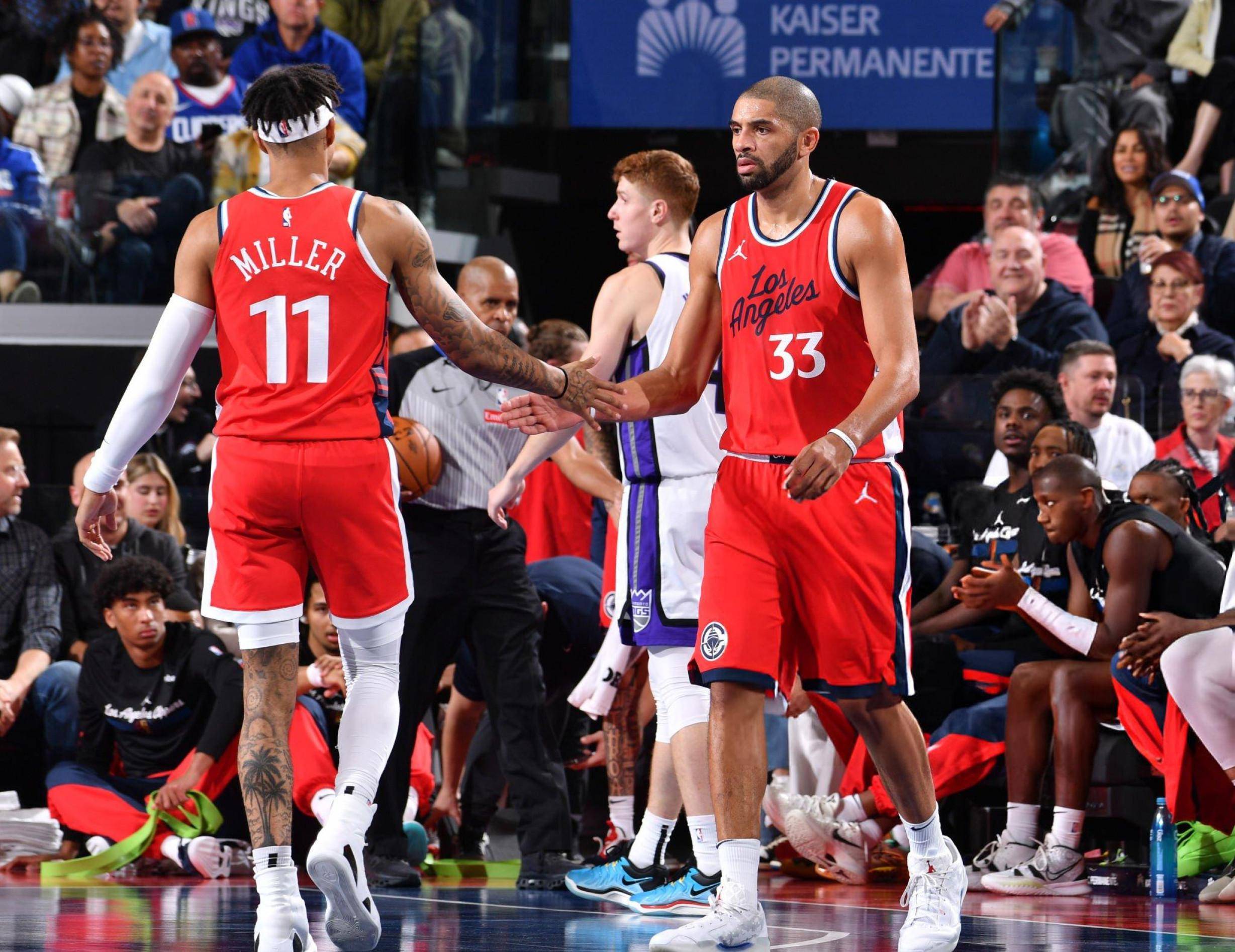 快船客场击败太阳，取得赛季首胜