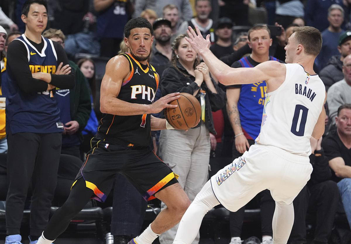 雄鹿客场击败太阳,迎来六连胜 雄鹿客场击败太阳,迎来六连胜