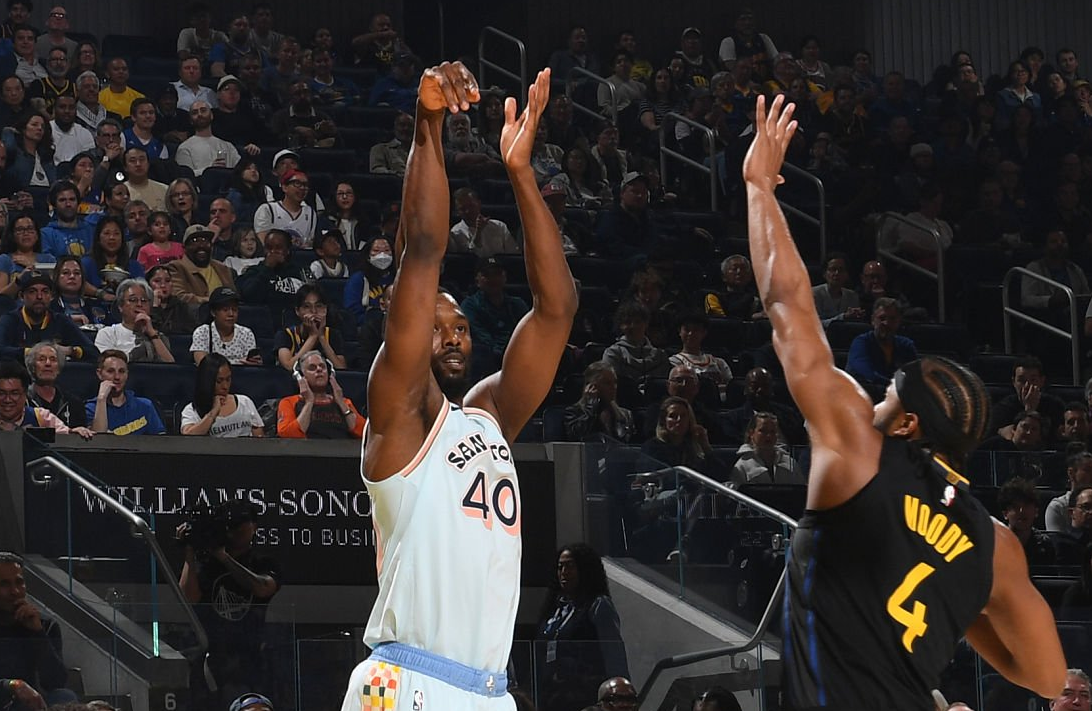 勇士遭遇马刺绝杀,遭遇三连败的简单介绍 勇士遭遇马刺绝杀,遭遇三连败的简单介绍