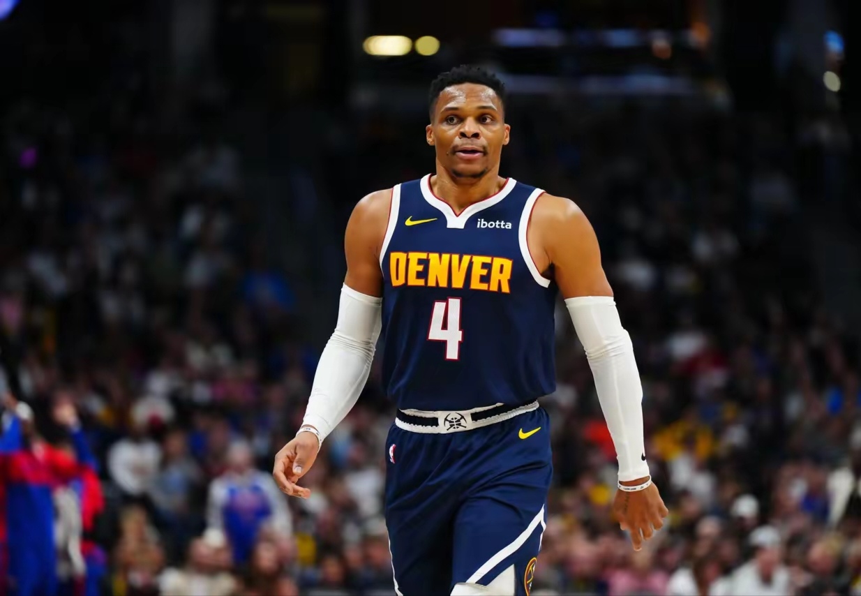 76人轻取墨西哥男篮，威斯布鲁克打破历史纪录