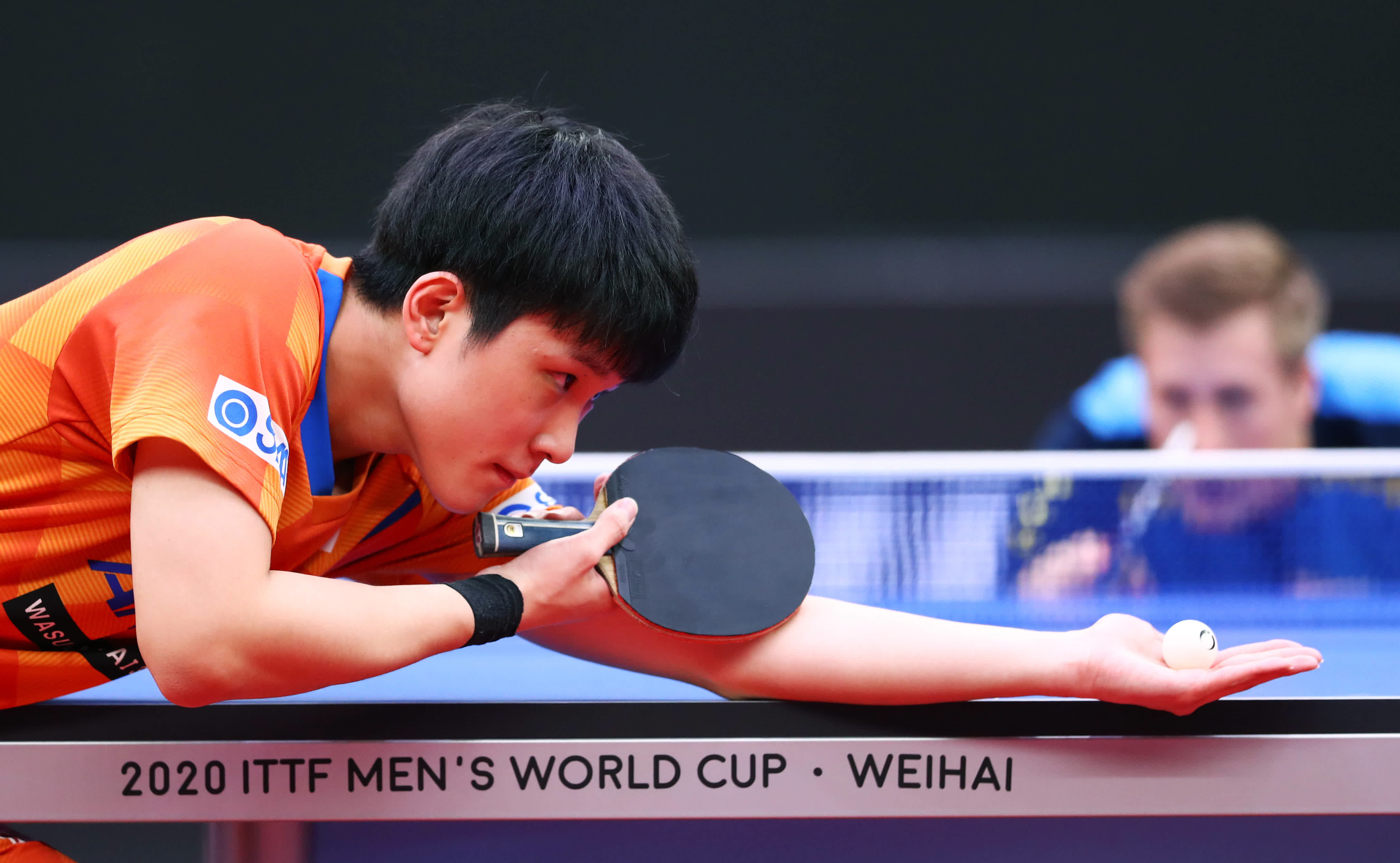 日本队轻取中国队,张本智和点燃赛场 日本队轻取中国队,张本智和点燃赛场