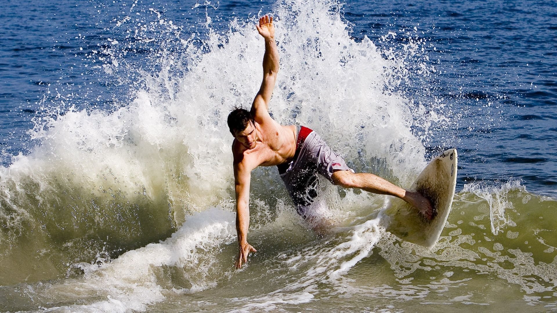 当NBA季后赛的城堡,迎来CBA的访客 一场篮球世界的错位交锋